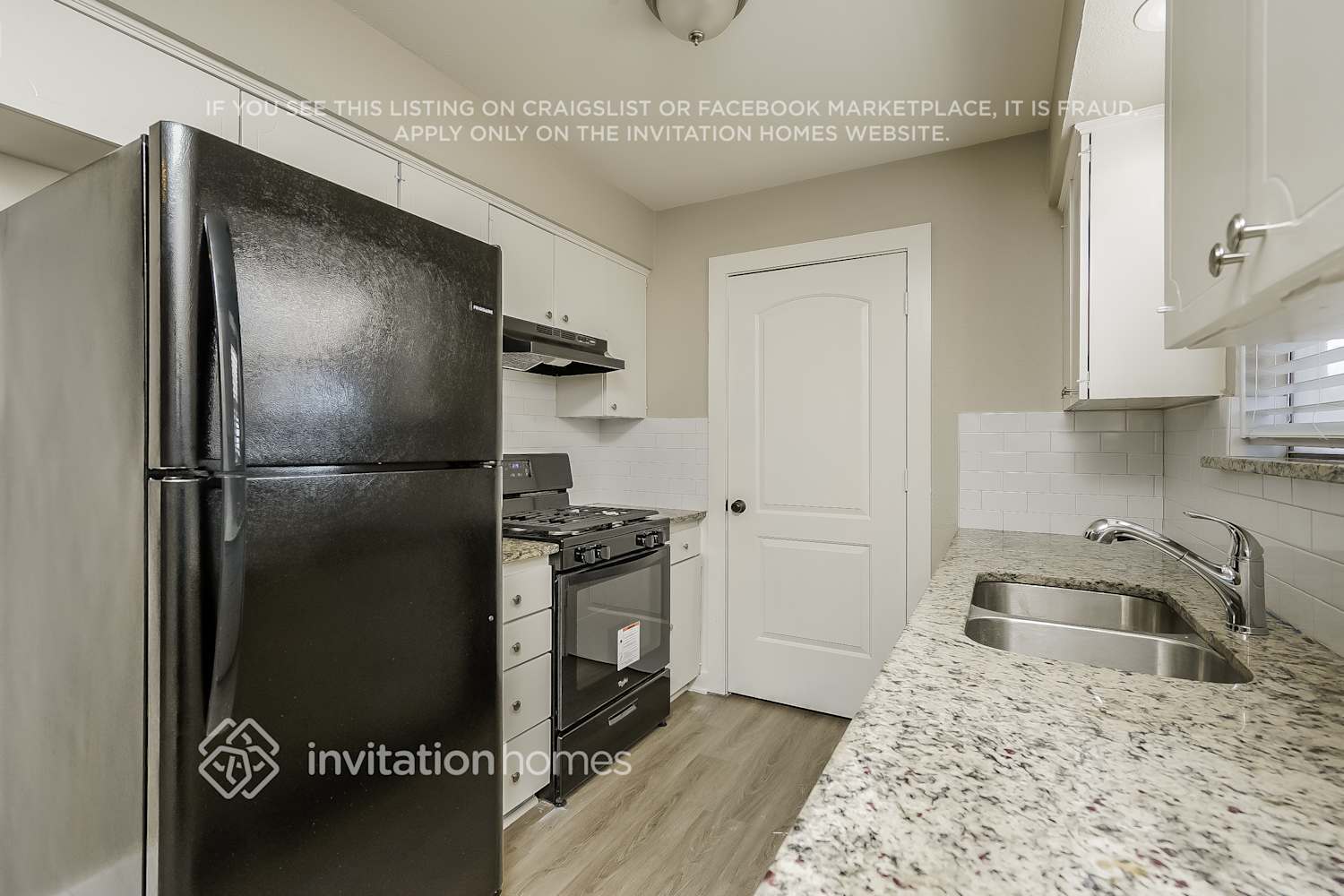 Building Photo - 923 Meadow Mead Dr