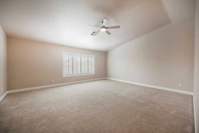 Building Photo - Beautiful Home in a Guard Gated Community