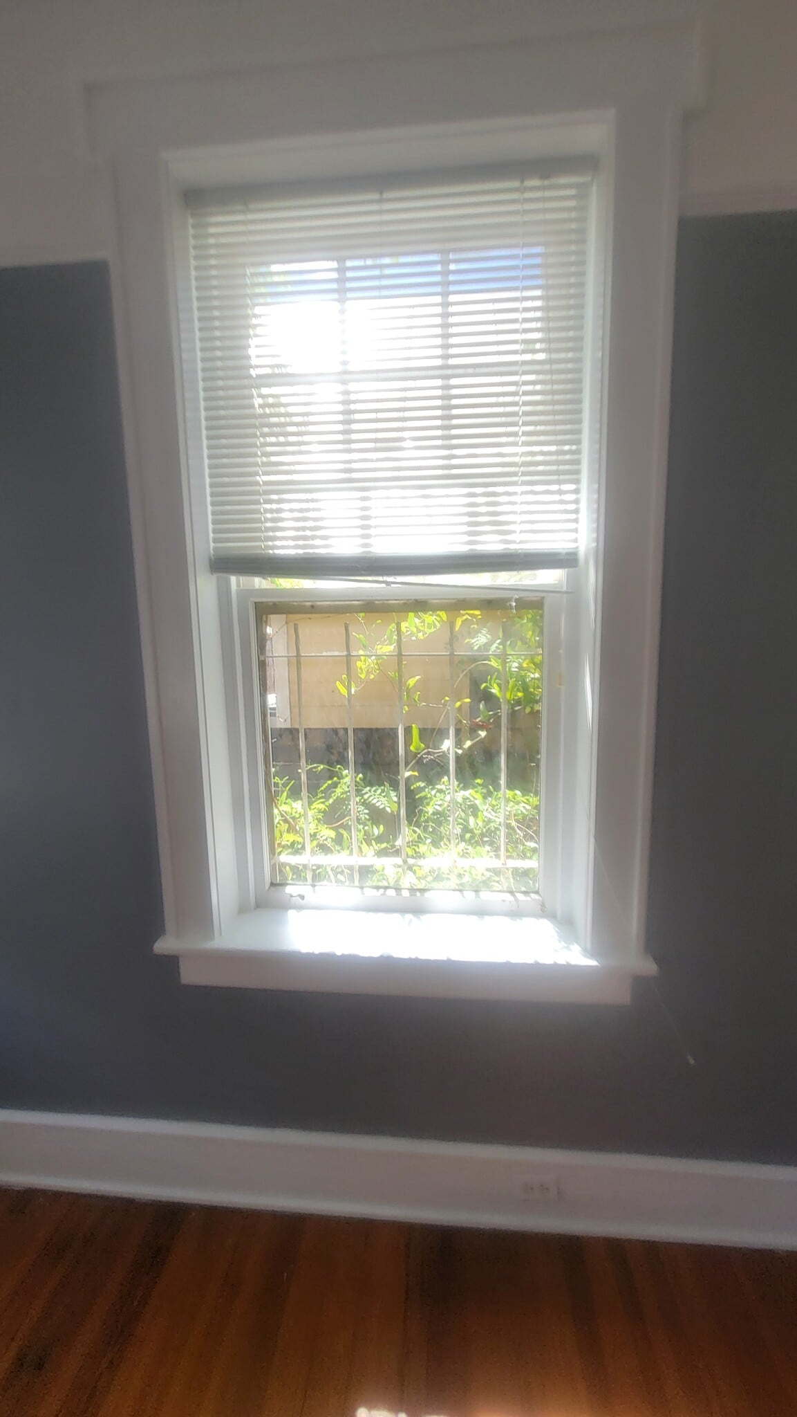 Building Photo - 148 W 6th St