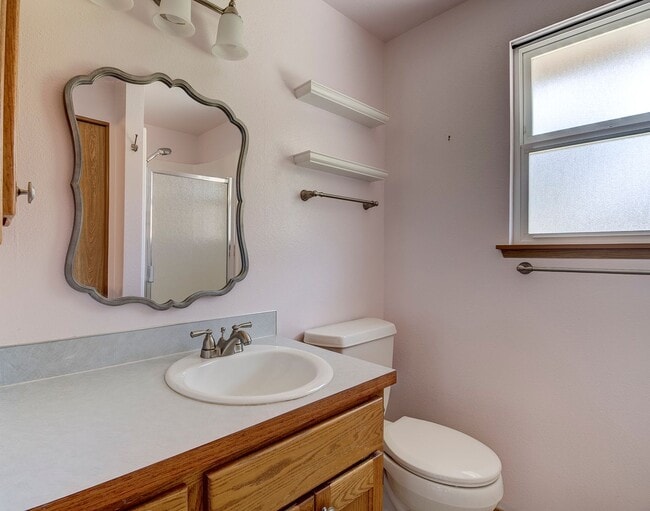 Building Photo - 3 Bed 2 Bath Home near Town