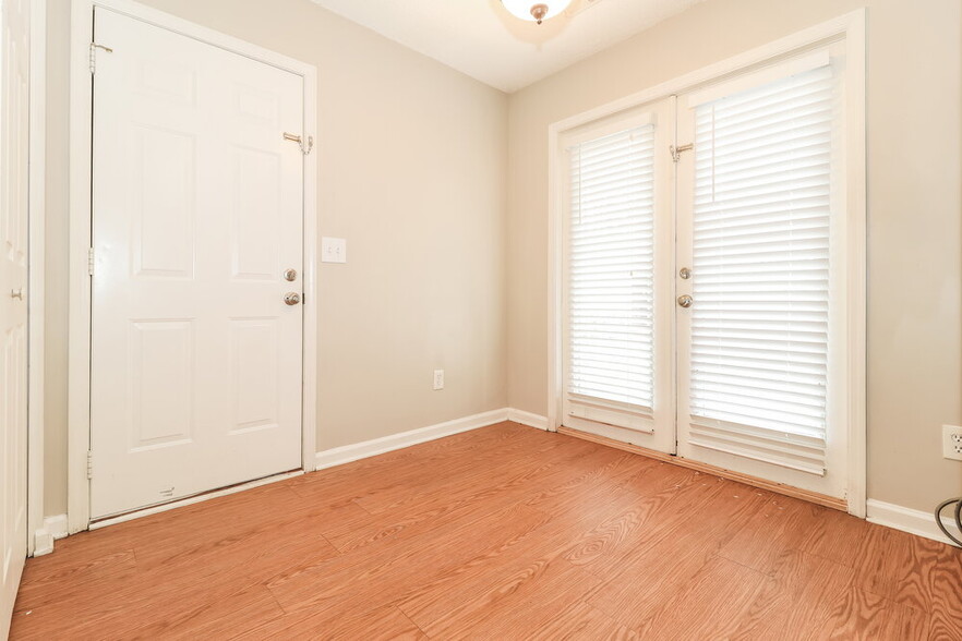 Building Photo - 4667 Whitesand Way NW