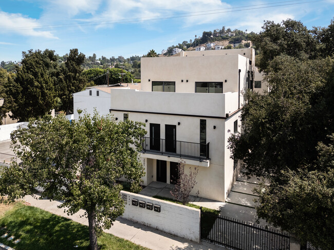 Building Photo - 3564- 3566 Eagle Rock Blvd Los Angeles, CA...