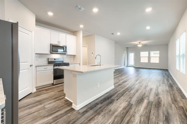 Building Photo - 3909 Sandstone Ln