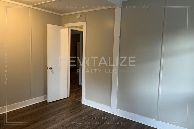 Building Photo - 4 Bed/3 Bath Home in Chickasaw East Village