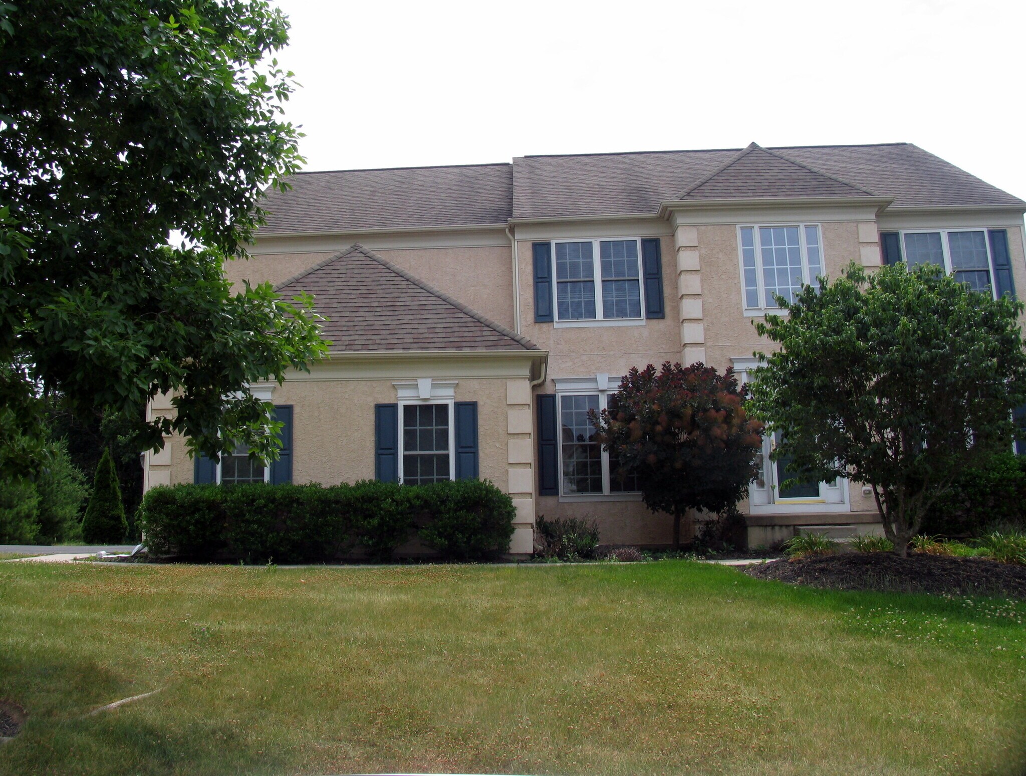 Building Photo - 2812 River Willow Dr