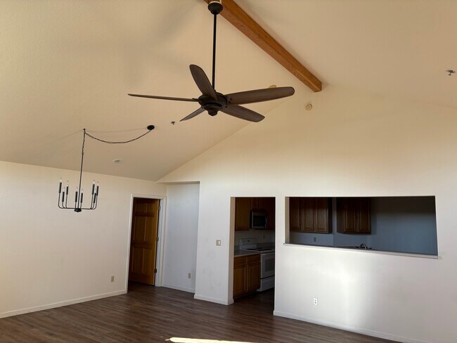 Building Photo - 31719 Rocky Village Dr
