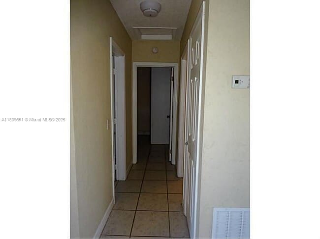 Building Photo - 2631 Alcazar Dr