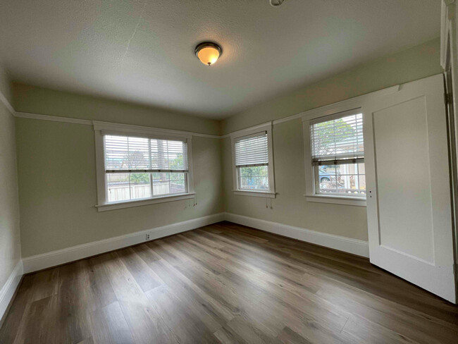 Building Photo - 33711 Railroad Ave