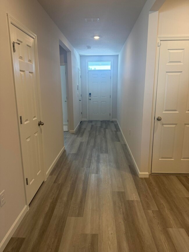 Building Photo - 2008 Olympia Ave SW