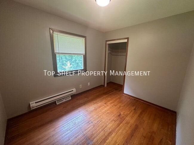 Building Photo - 2611 27th Pl