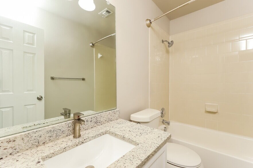 Building Photo - 9475 Mulberry Path