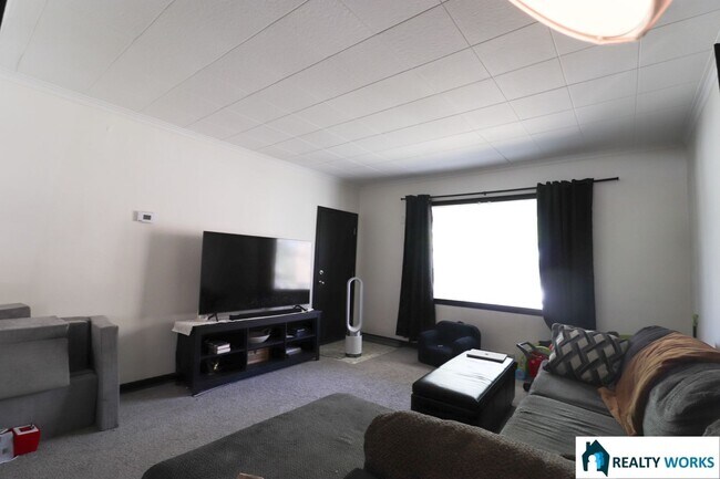 Building Photo - 1619-1623 D Street