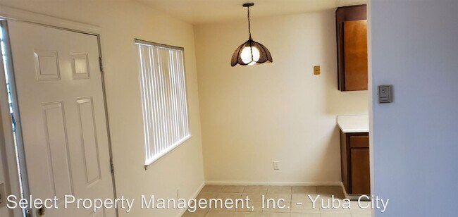 Building Photo - 1229 Covillaud St