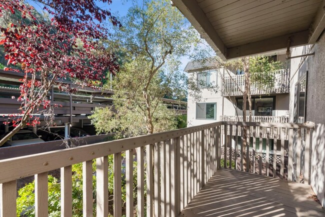 Building Photo - 8239 Shelter Creek Ln