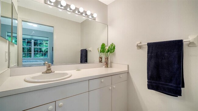 Building Photo - 8375 Glen Rose Way