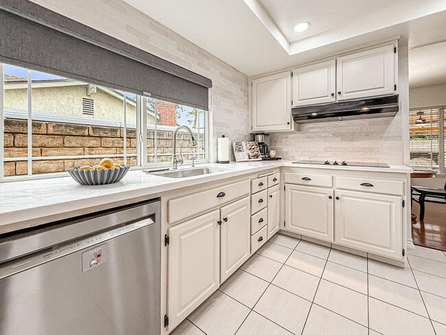 Building Photo - Single-Story Pool Home with RV Parking on Quiet Cul-De-Sac in Prime Simi Valley