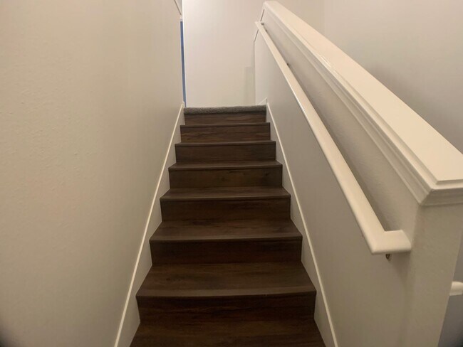 Building Photo - Remodeled Beautiful Progress Ridge Town home! 2 Bedrooms 2 Baths, 1628 Sq. Ft.