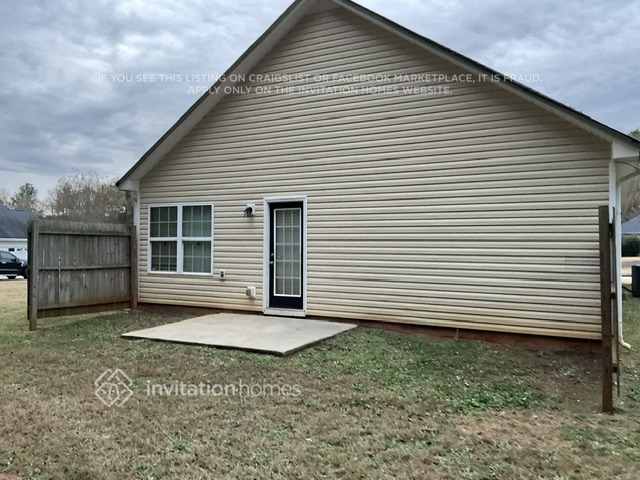 Building Photo - 1000 Navaho Trail