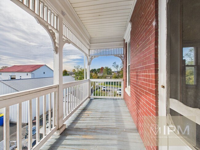 Building Photo - 24 N Main St