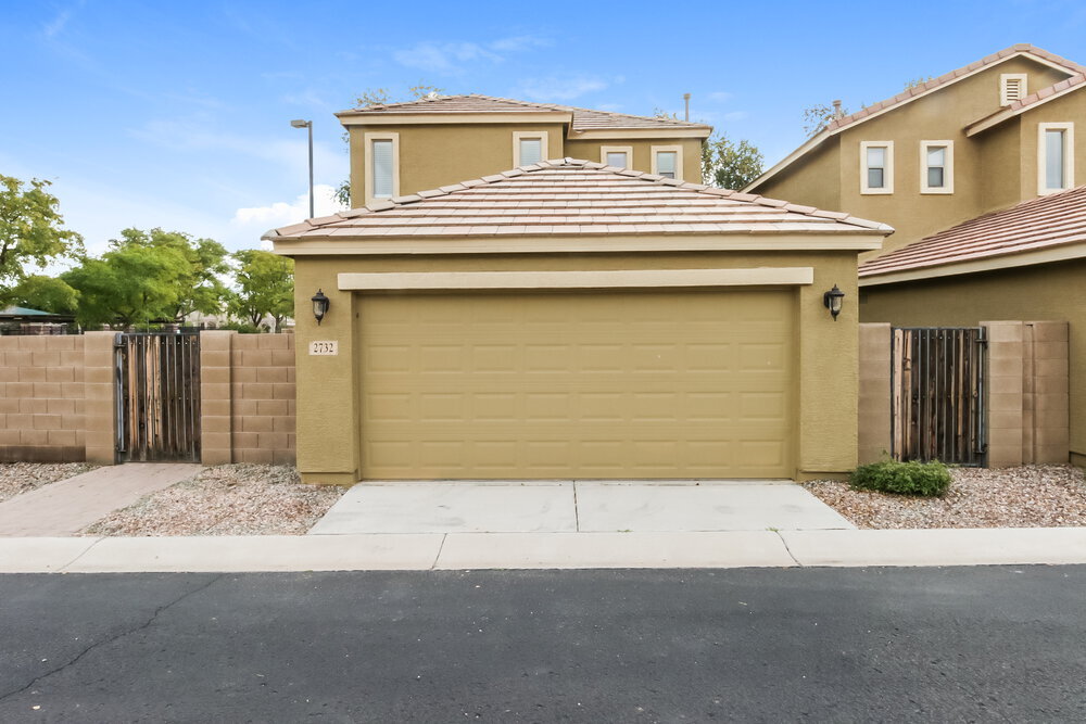 Building Photo - 2732 S Arroyo Ln