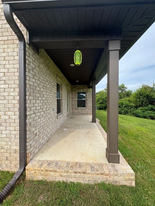 Building Photo - 203 Rye Cir