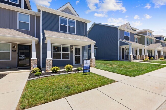 Building Photo - Gorgeous End Unit Townhome for Rent!!