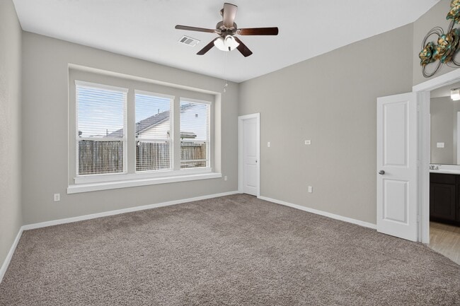 Building Photo - 6915 Rosemont Ct