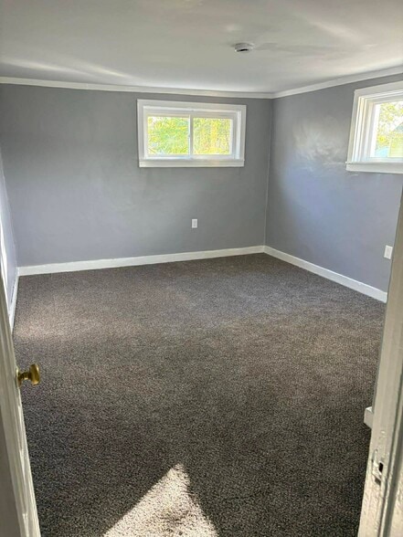 Building Photo - 10 Frazee St