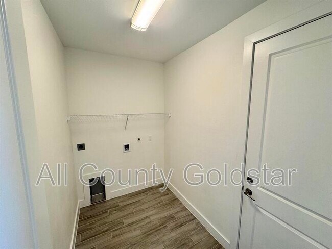 Building Photo - 3924 San Rocco Dr
