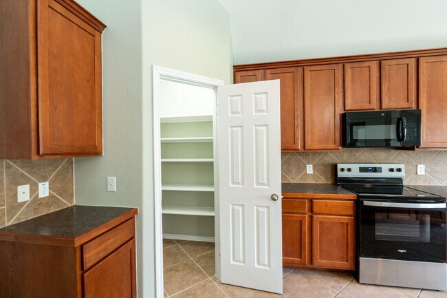 Building Photo - 11516 Sunny Creek Ln