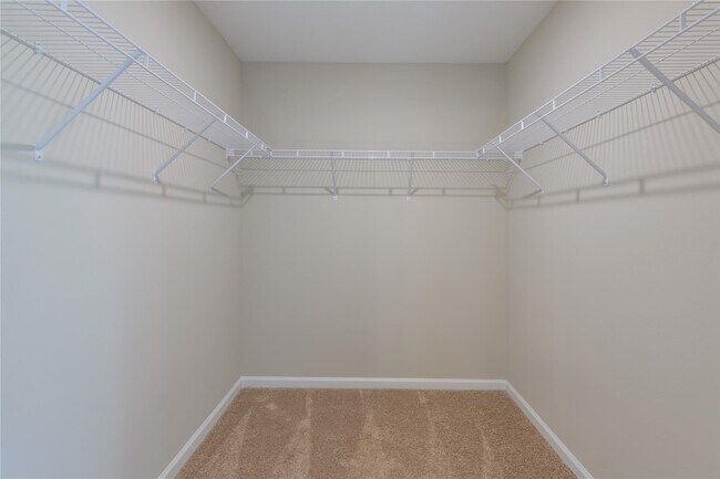 Building Photo - 730 SW McCall Rd