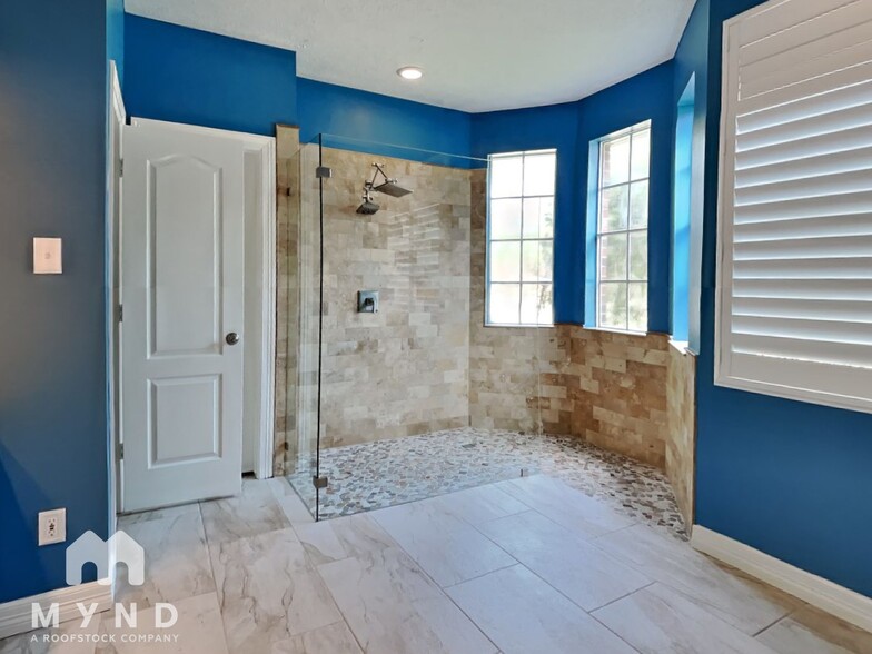 Building Photo - 1306 Silverleaf Dr