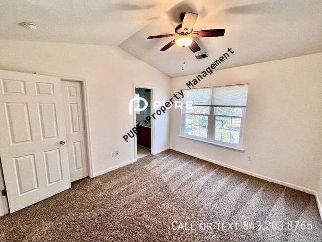 Building Photo - 7975 Shadow Oak Dr