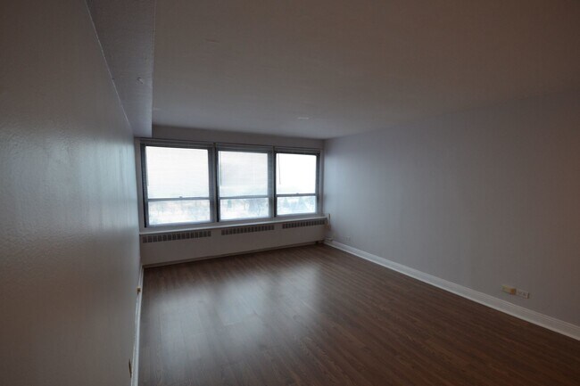 Building Photo - 4180 N Marine Dr