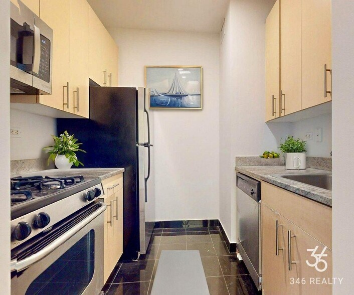 Building Photo - Washington Street