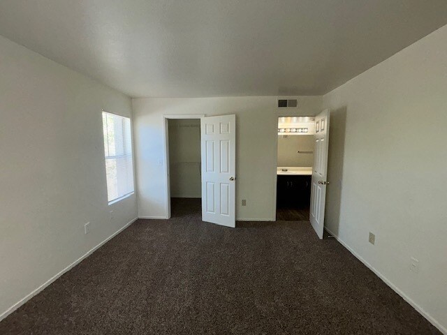 Building Photo - 2300 E Silverado Ranch Blvd