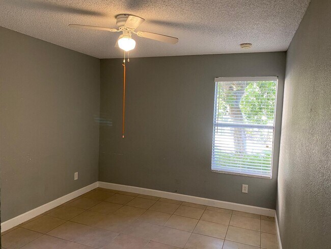 Building Photo - 5156 Conroy Rd