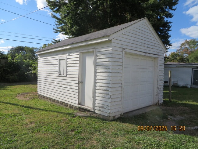 Building Photo - 1625 Walton St