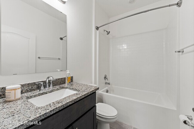 Building Photo - 1037 Canfield Cir