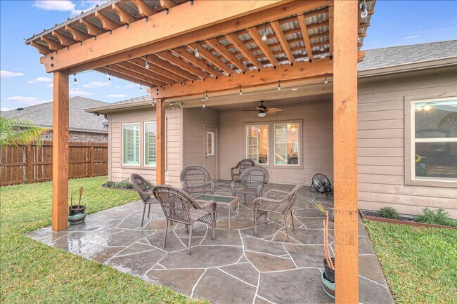 Building Photo - 7938 Fort Griffen Dr