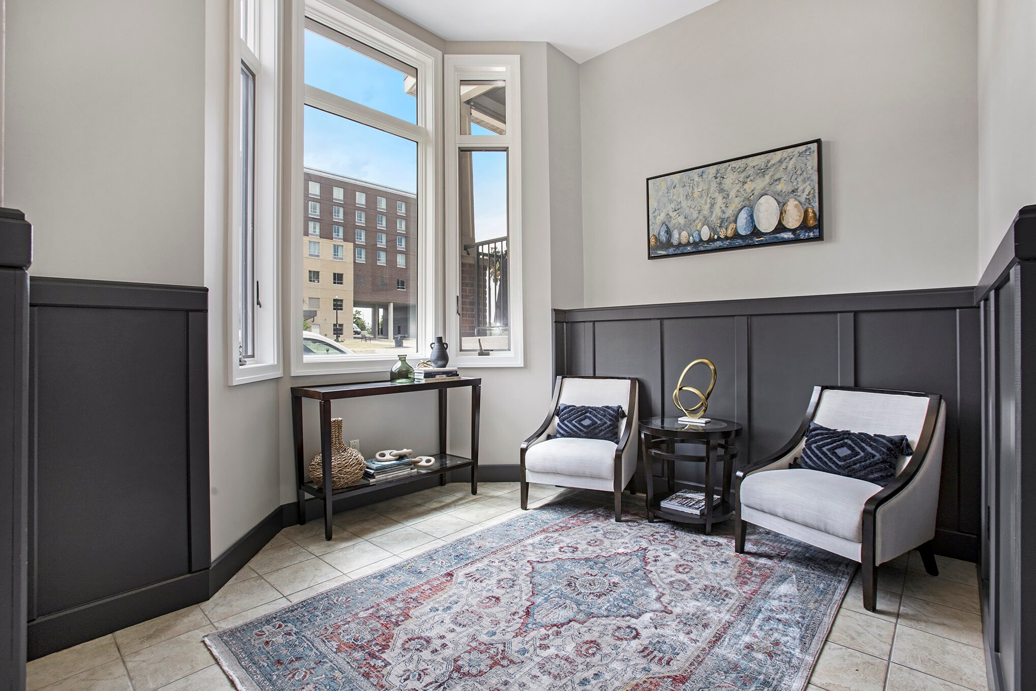 Lobby - 430 Union Ave NE