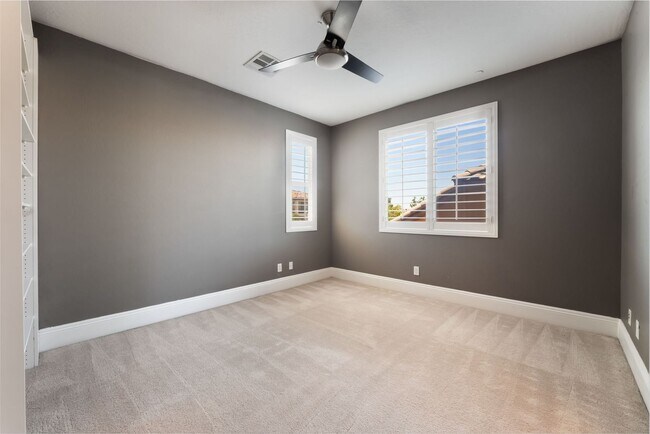 Building Photo - Elegant model home at Club Madeira!