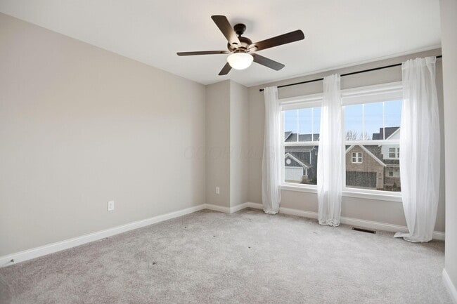 Building Photo - 254 Harness Way