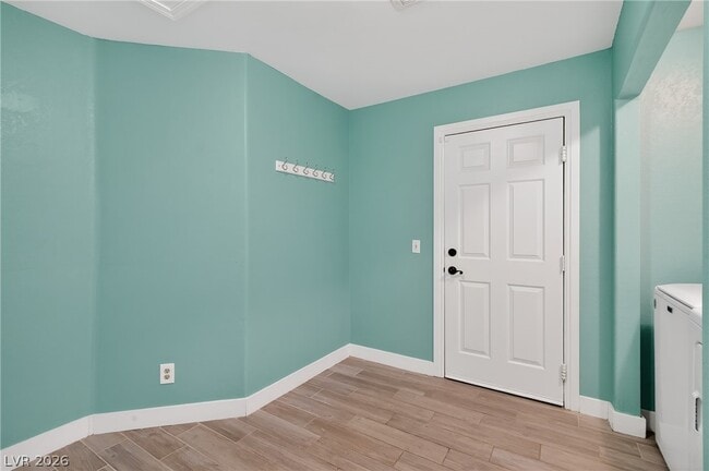 Building Photo - 405 Crater Ct