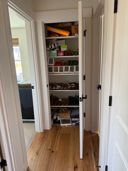 Building Photo - 3844 SE 83rd Ave