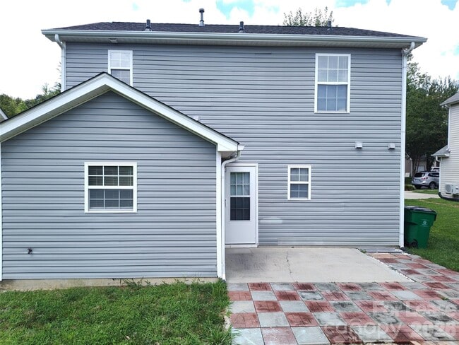 Building Photo - 5226 Beam Lake Dr