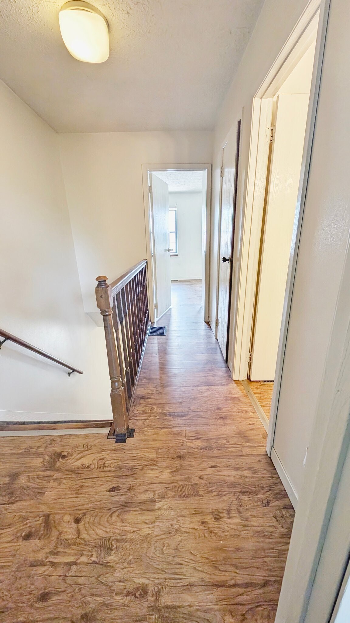 Building Photo - 503 E Graham Pl