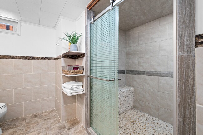 Building Photo - 7625 W Strong St