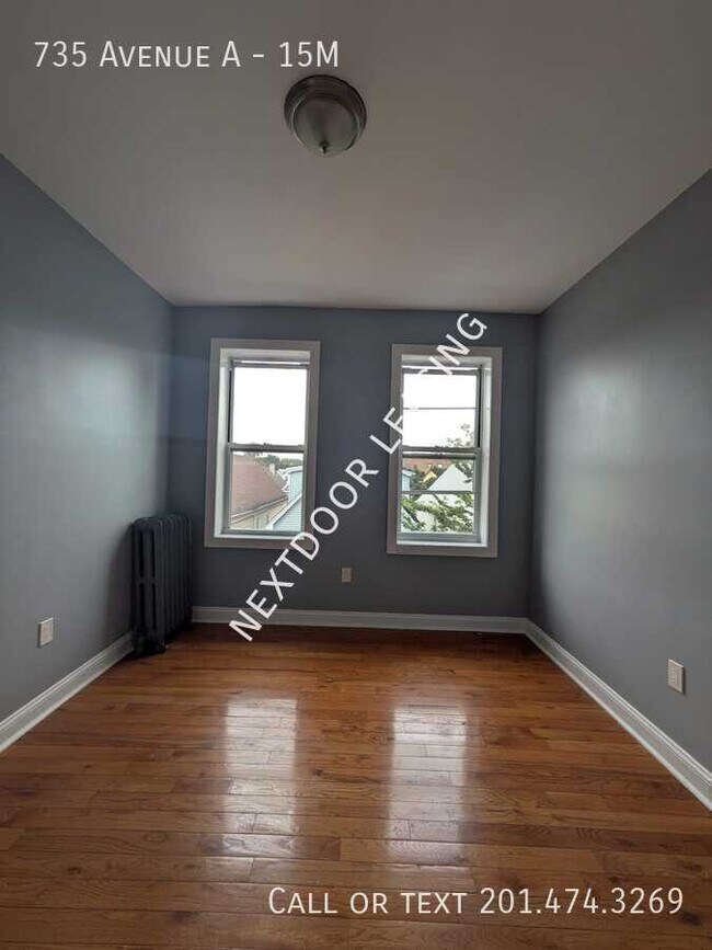 Building Photo - 735 Avenue A