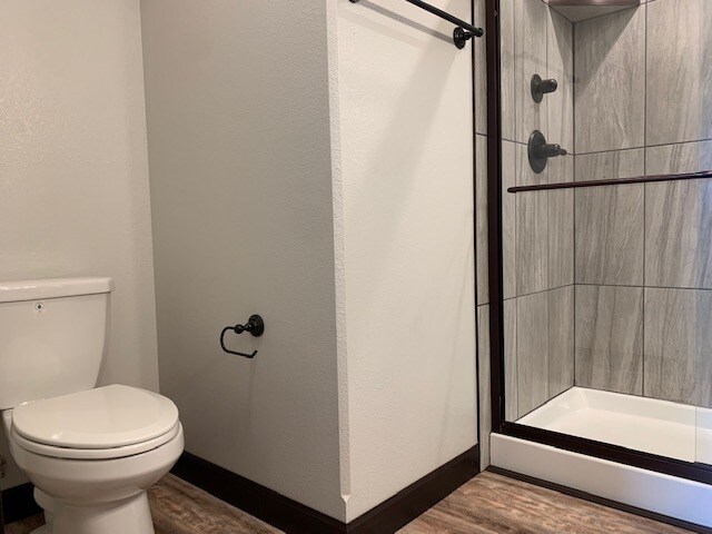 Building Photo - 528 Bull Run Dr